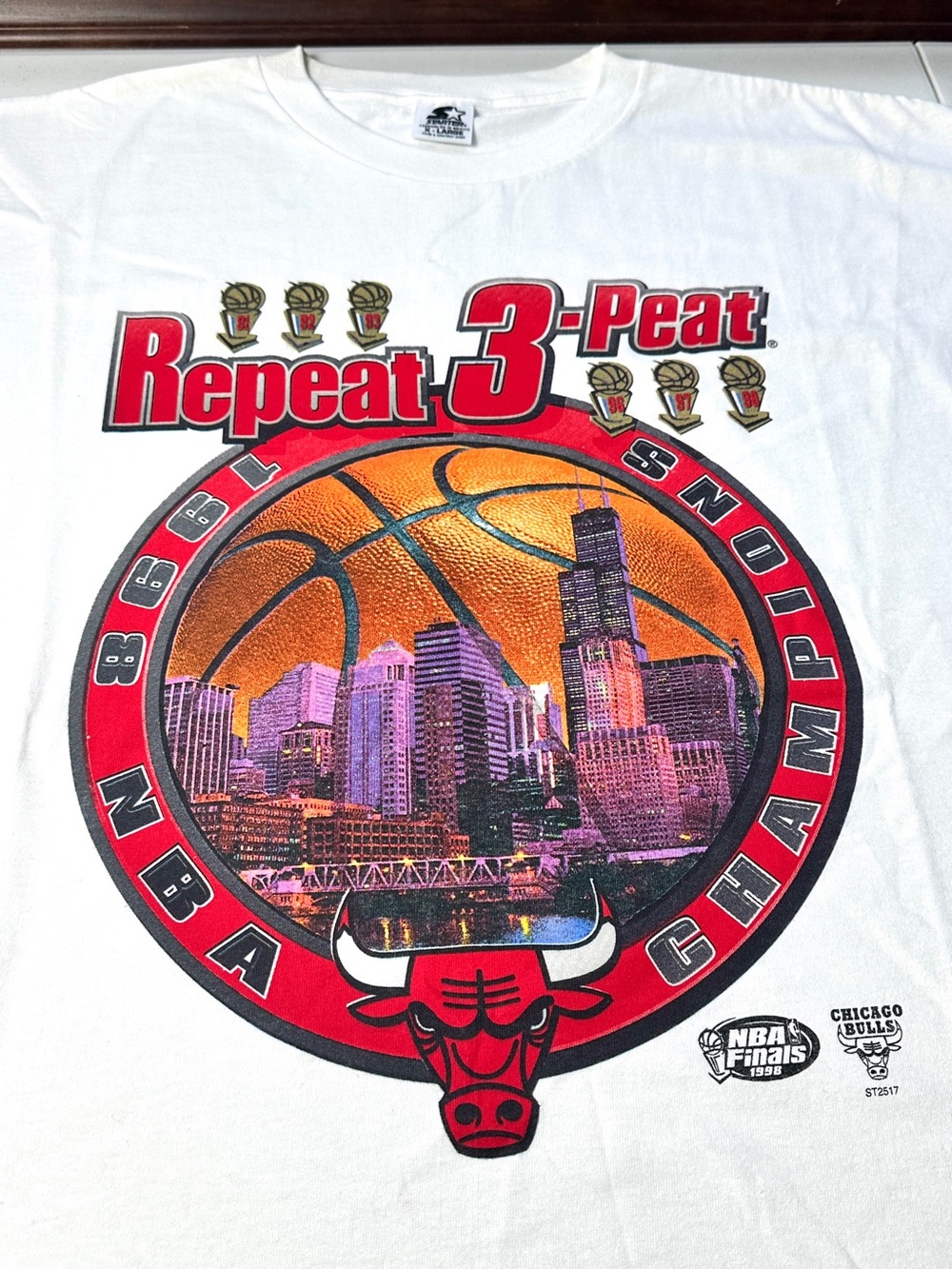 NWOT Vintage Chicago Bulls Repeat 3-Peat NBA 1998 Champions T-Shirt Size XL